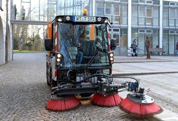 electric-road-sweeping-machine